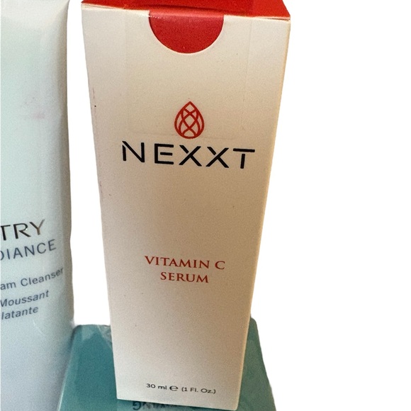 Curateur x Laude The Label Gabby Mini Macrame Bag and Skincare Bundle - Picture 7 of 9